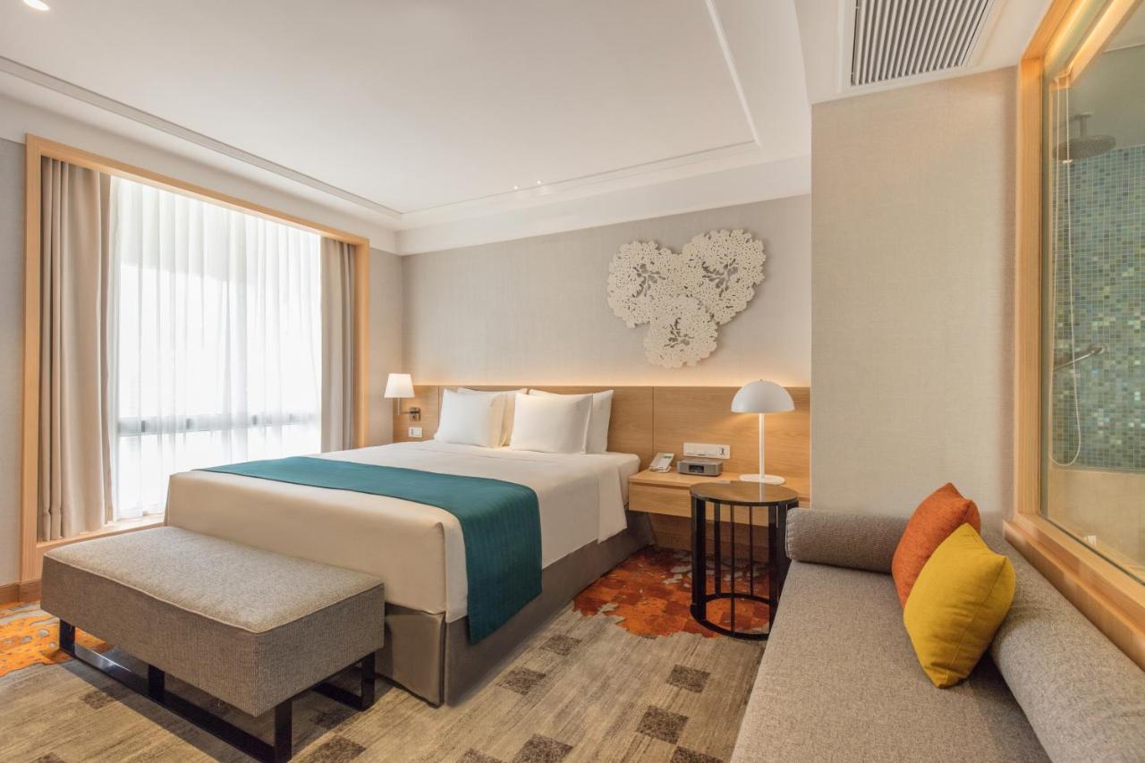 Holiday Inn Bangkok By Ihg Екстериор снимка