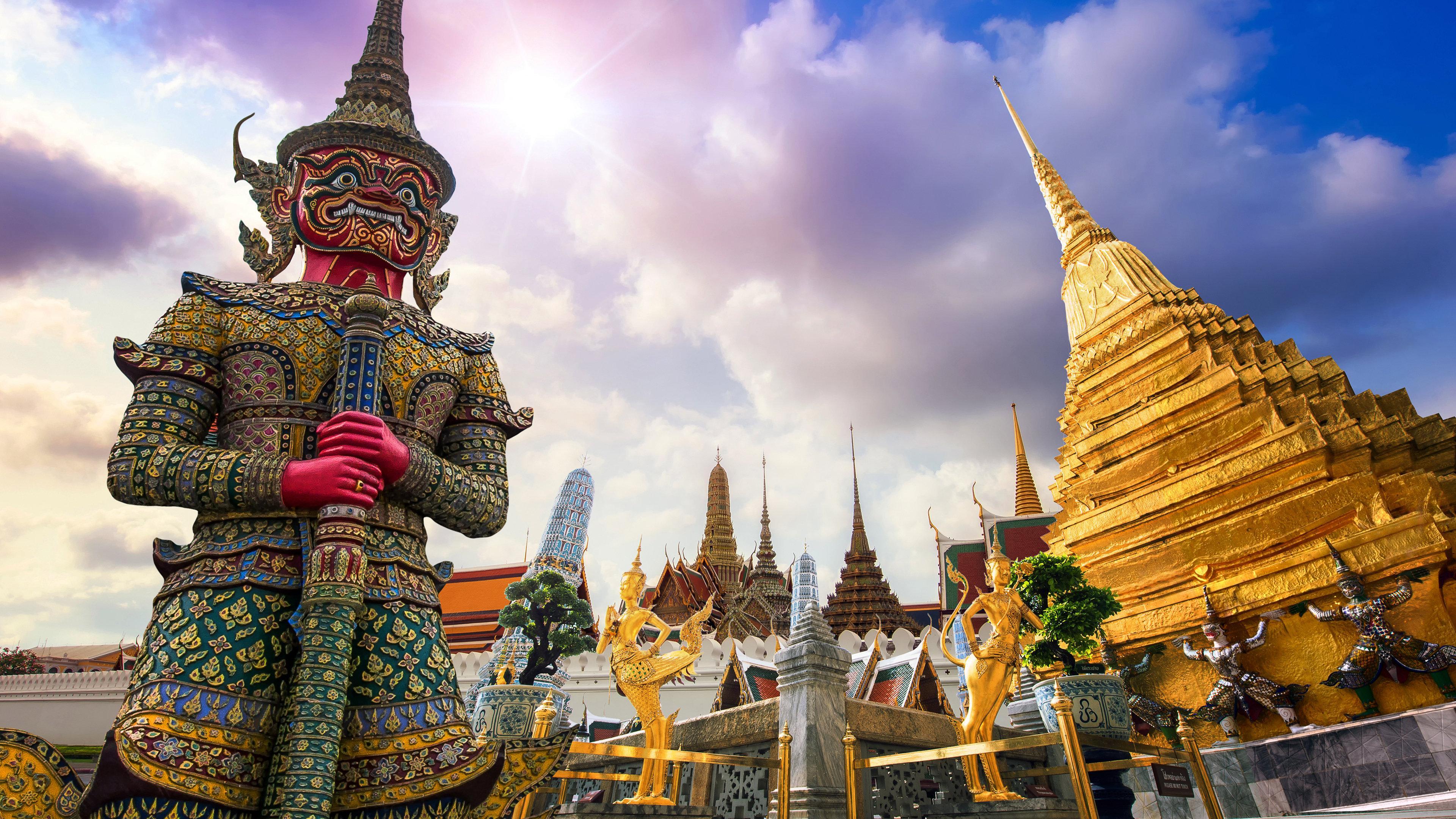 Holiday Inn Bangkok By Ihg Екстериор снимка