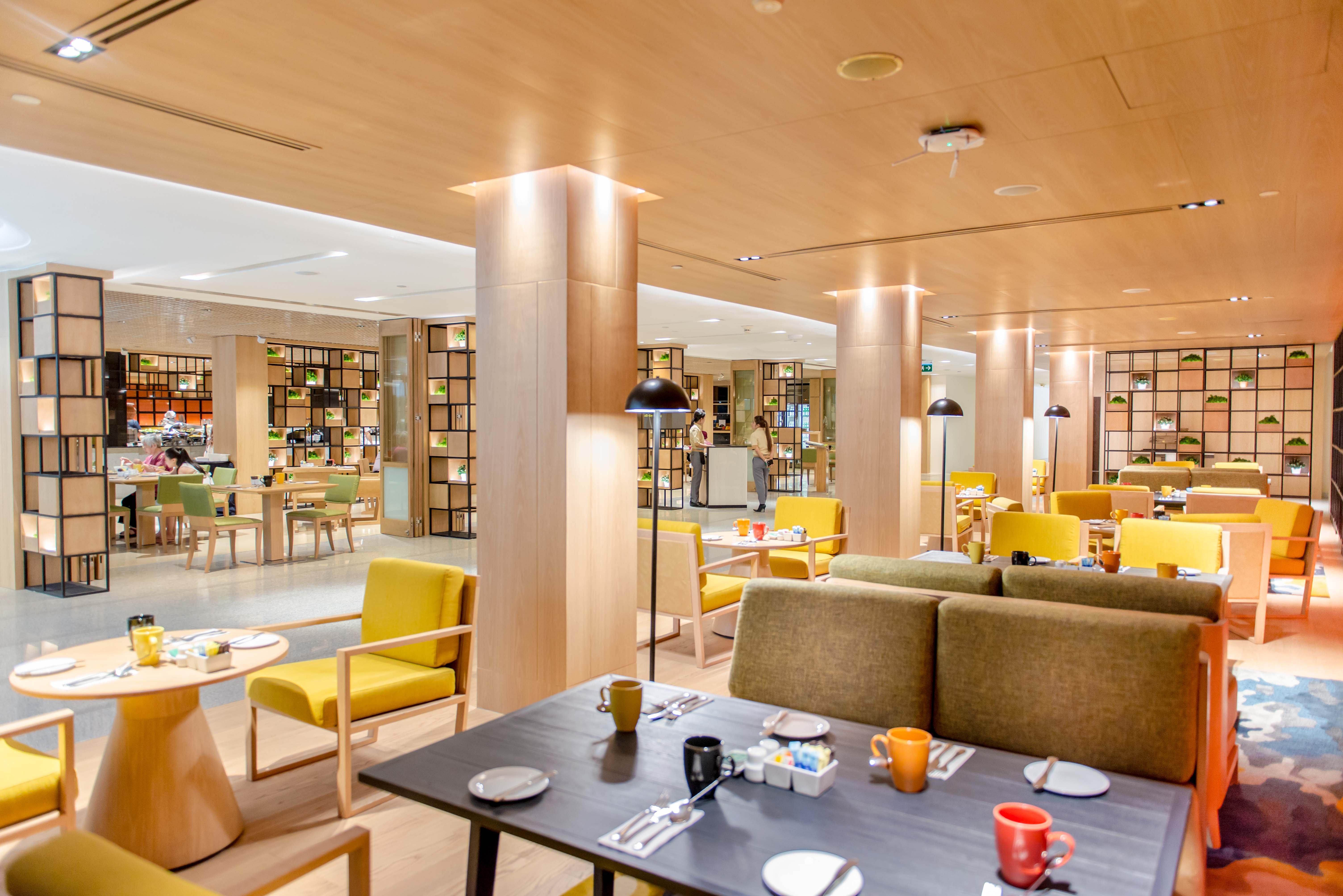 Holiday Inn Bangkok By Ihg Екстериор снимка