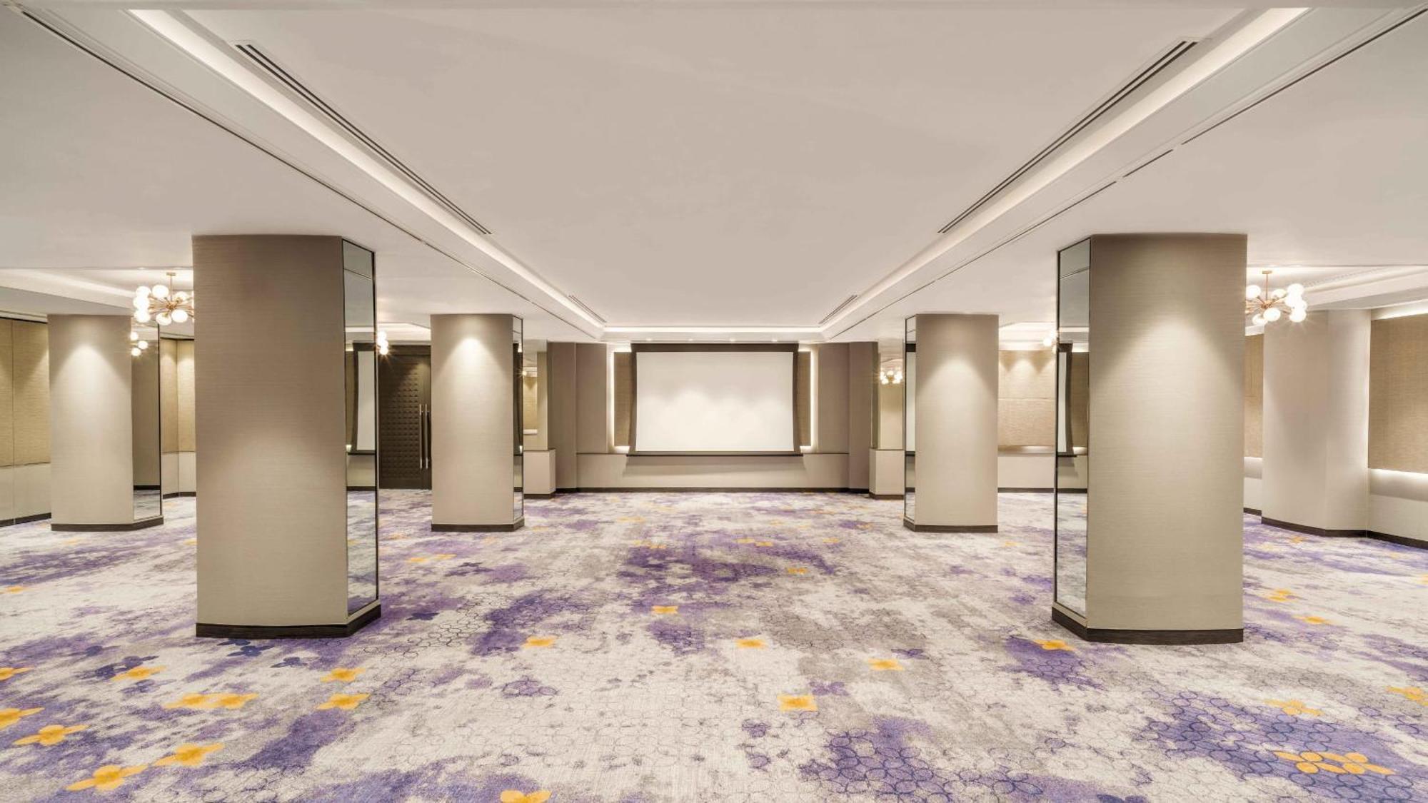 Holiday Inn Bangkok By Ihg Екстериор снимка